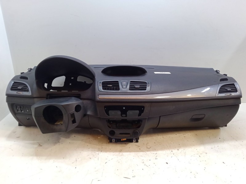 Recambio de salpicadero para renault megane iii hatchback (bz0/1_, b3_) 1.2 tce (bz2b, bz11) referencia OEM IAM   