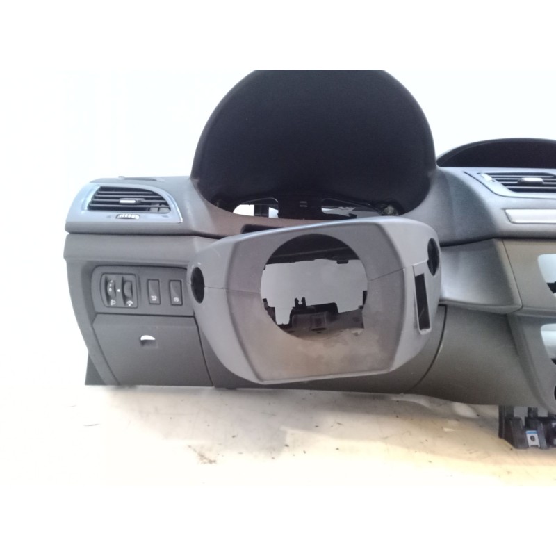 Recambio de salpicadero para renault megane iii hatchback (bz0/1_, b3_) 1.2 tce (bz2b, bz11) referencia OEM IAM   