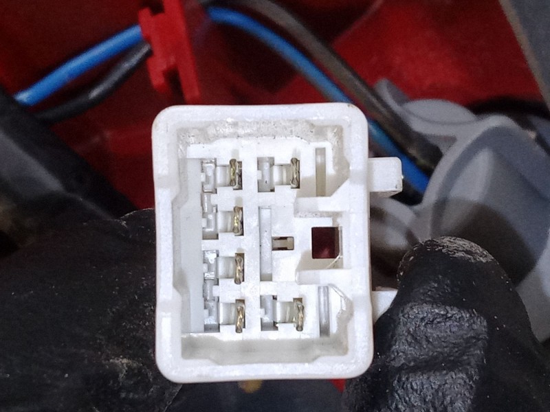 Recambio de piloto trasero izquierdo para daewoo nubira sedán (j200) 1.8 referencia OEM IAM 0311001929  