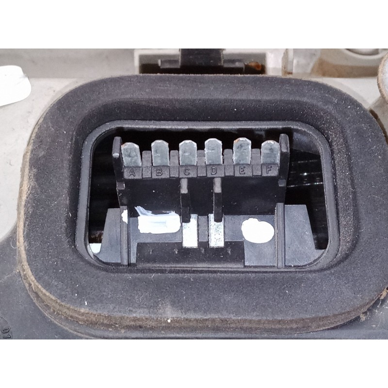 Recambio de piloto trasero derecho para opel zafira a monospace (t98) 2.2 dti 16v (f75) referencia OEM IAM    Recambio de piloto trasero derecho para opel zafira a monospace (t98) 2.2 dti 16v (f75) referencia OEM IAM