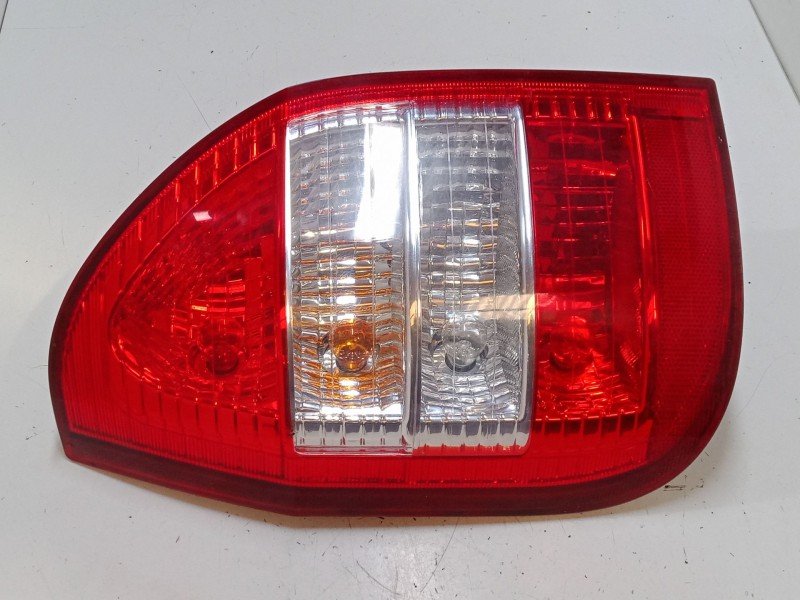 Recambio de piloto trasero izquierdo para opel zafira a monospace (t98) 2.2 dti 16v (f75) referencia OEM IAM    Recambio de piloto trasero izquierdo para opel zafira a monospace (t98) 2.2 dti 16v (f75) referencia OEM IAM
