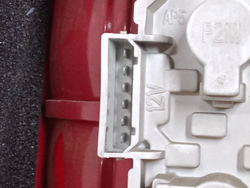 Recambio de piloto trasero derecho para skoda octavia i (1u2) 1.9 tdi referencia OEM IAM TK236528  