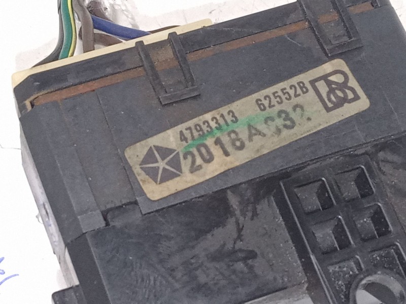 Recambio de mando limpiaparabrisas para jeep cherokee (xj) 2.5 td 4x4 referencia OEM IAM 4793313  