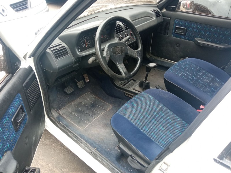 peugeot 205 furgoneta/hatchback del año 1994
