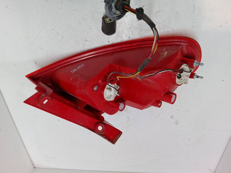 Recambio de piloto trasero derecho para chevrolet lacetti (j200) 1.4 16v referencia OEM IAM   