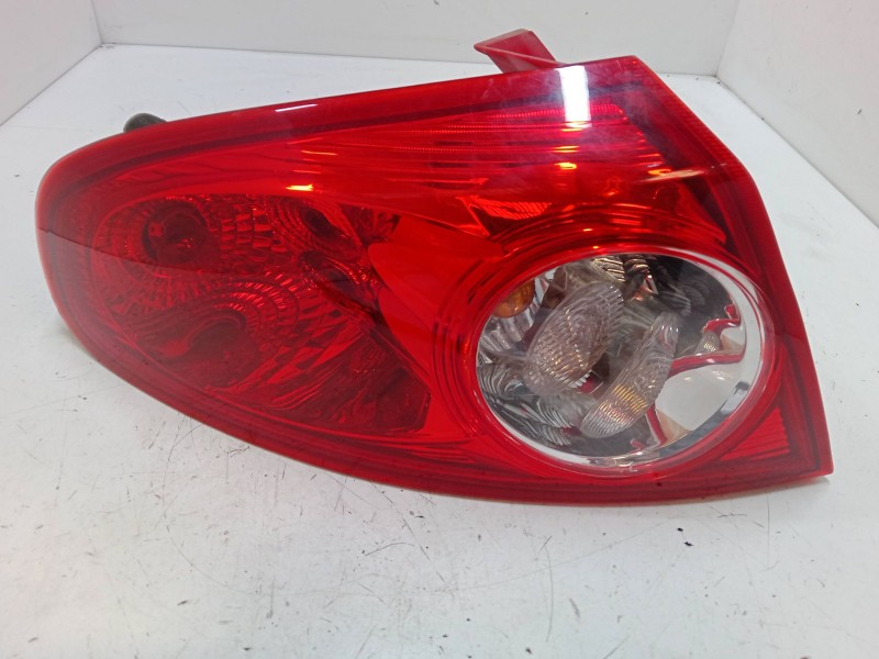 Recambio de piloto trasero izquierdo para chevrolet lacetti (j200) 1.4 16v referencia OEM IAM   