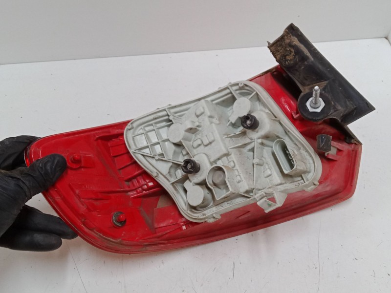 Recambio de piloto trasero derecho para audi a3 (8p1) 1.8 tfsi referencia OEM IAM    Recambio de piloto trasero derecho para audi a3 (8p1) 1.8 tfsi referencia OEM IAM