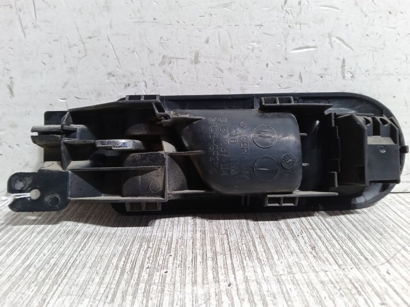 Recambio de maneta interior puerta delantera derecha para volkswagen golf iv variant (1j5) 1.9 tdi referencia OEM IAM   