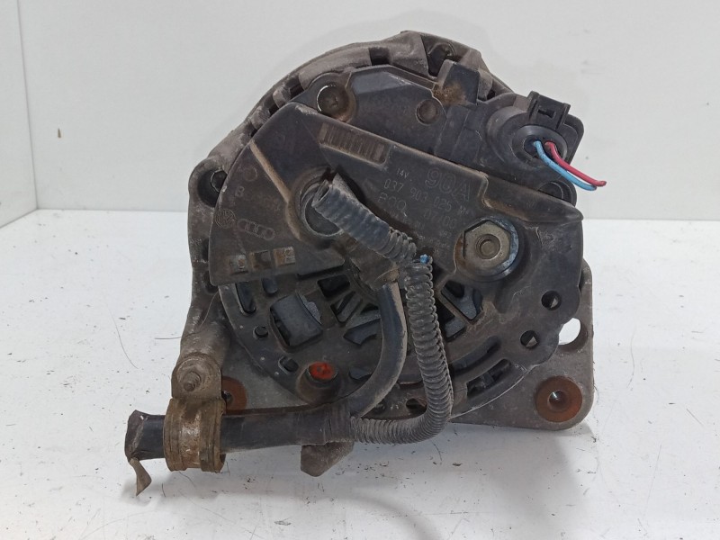 Recambio de alternador para seat ibiza ii (6k1) 1.4 i referencia OEM IAM 037903025M  0124325013