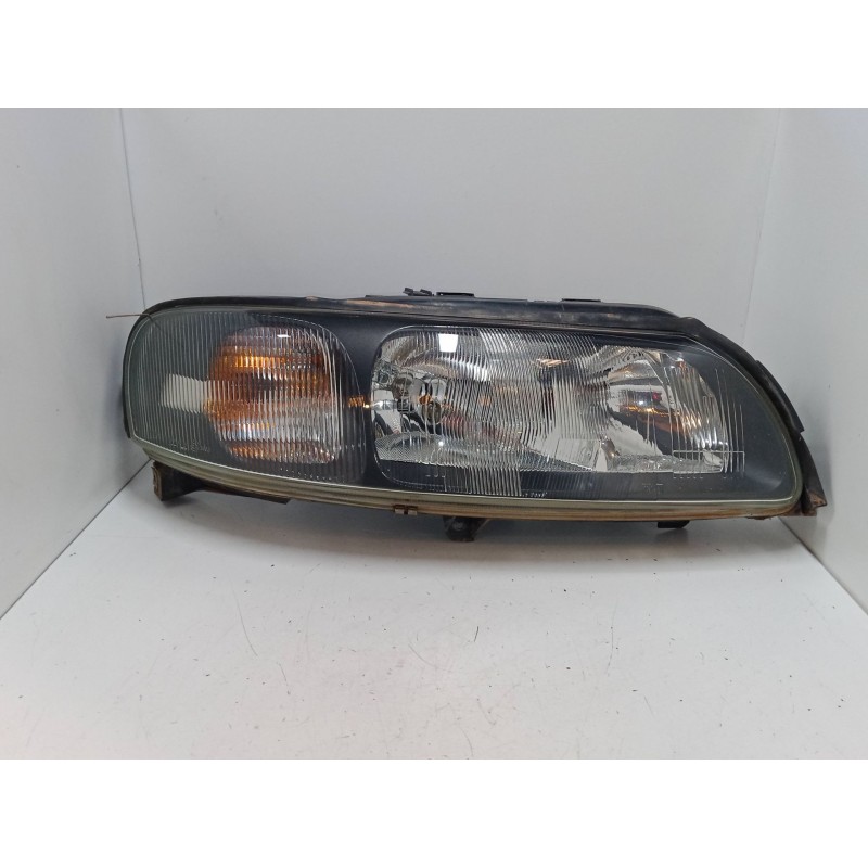 Recambio de faro derecho para volvo xc70 i cross country (295) 2.5 t xc awd referencia OEM IAM 8693548  