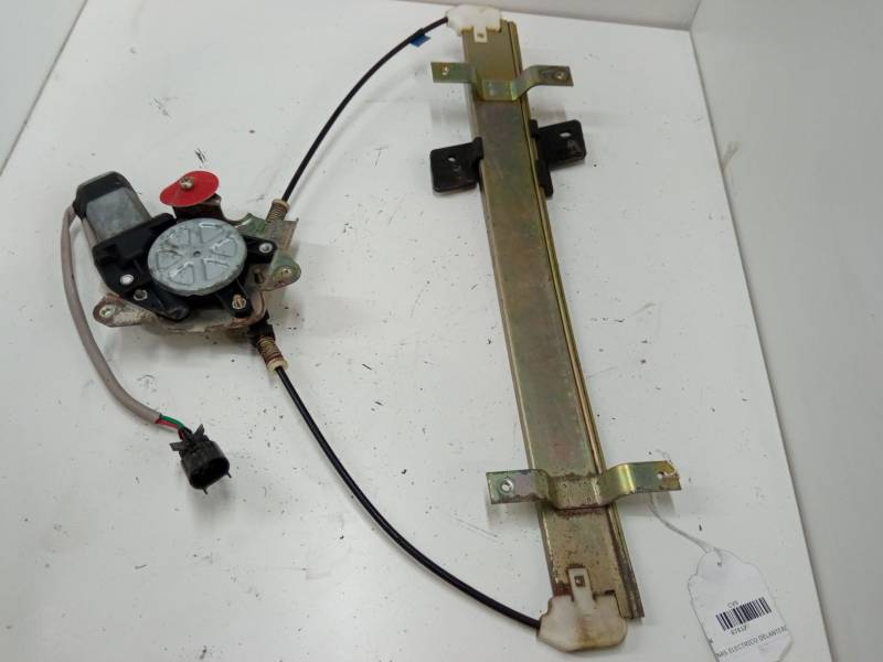 ELEVALUNAS ELECTRICO DELANTERO DERECHO 