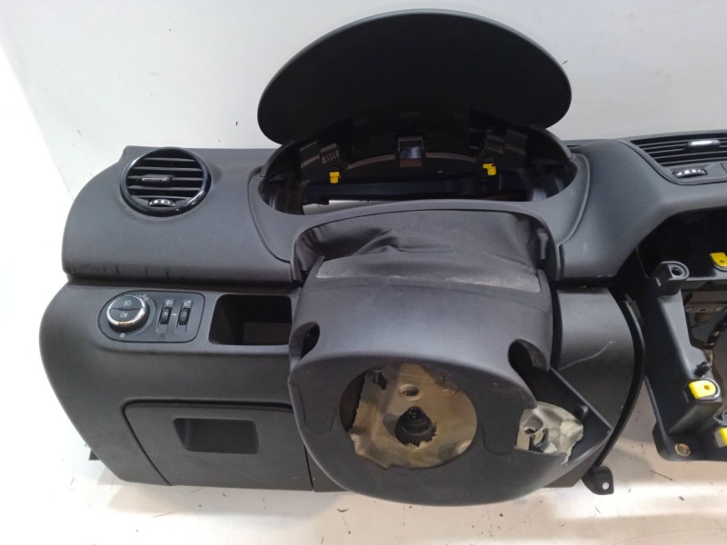 Recambio de salpicadero para opel meriva b monospace (s10) 1.7 cdti (75) referencia OEM IAM   