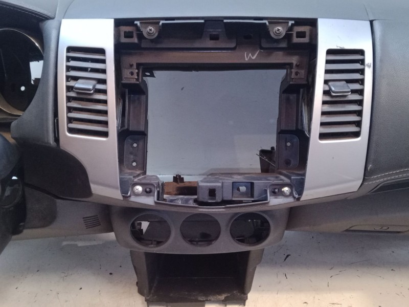 Recambio de salpicadero para citroën c-crosser (vu_, vv_) 2.2 hdi referencia OEM IAM   