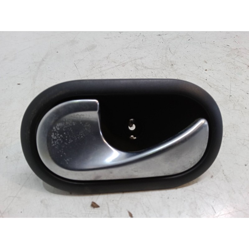 Recambio de maneta interior puerta delantera izquierda para renault modus / grand modus (f/jp0_) 1.2 16v hi-flex referencia OEM 