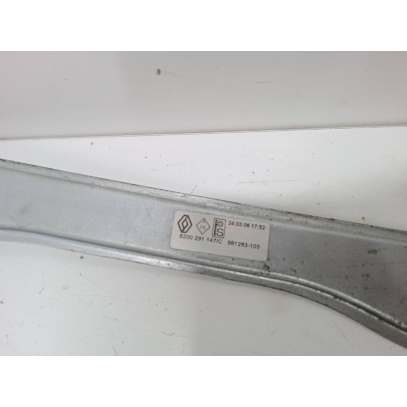 Recambio de elevalunas electrico delantero derecho para renault clio iii (br0/1, cr0/1) 1.5 dci (br17, cr17) referencia OEM IAM 