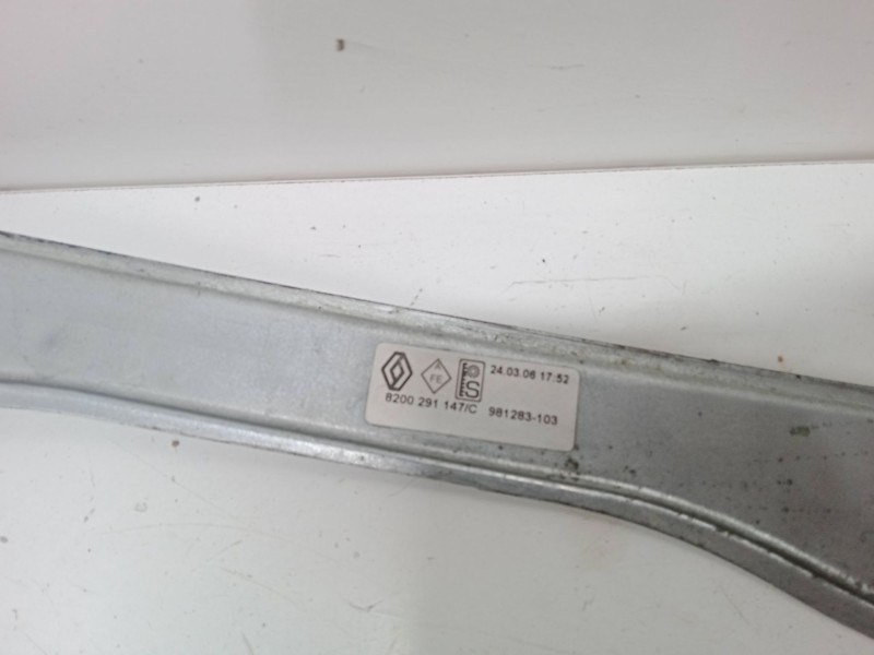 Recambio de elevalunas electrico delantero derecho para renault clio iii (br0/1, cr0/1) 1.5 dci (br17, cr17) referencia OEM IAM 