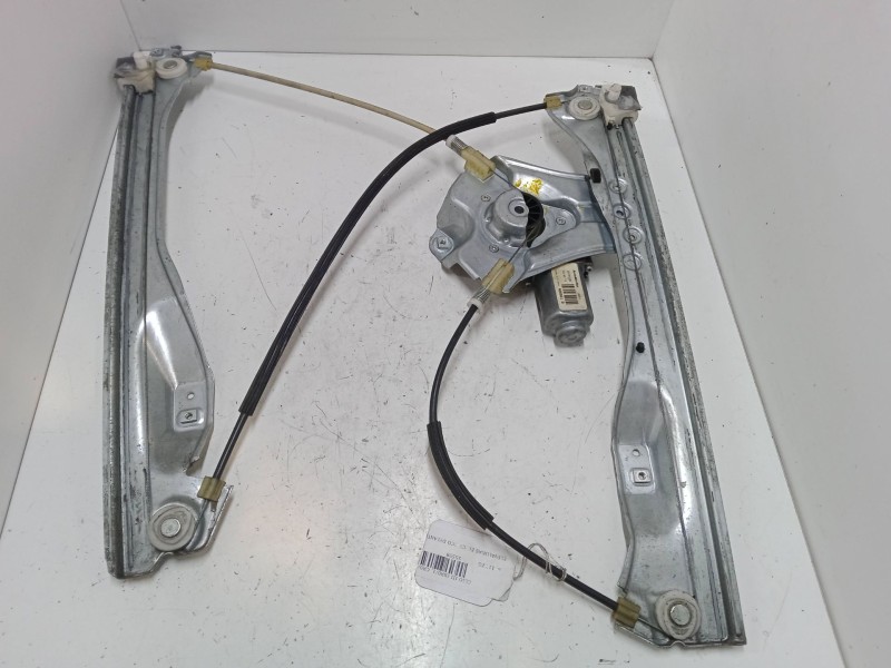 Recambio de elevalunas electrico delantero derecho para renault clio iii (br0/1, cr0/1) 1.5 dci (br17, cr17) referencia OEM IAM 