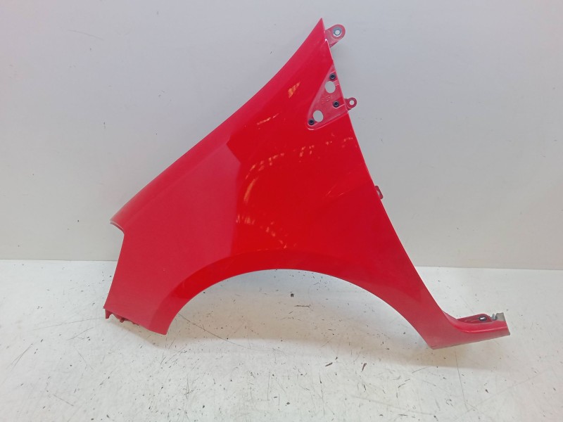 Recambio de aleta delantera izquierda para renault clio iii (br0/1, cr0/1) 1.5 dci (br17, cr17) referencia OEM IAM   