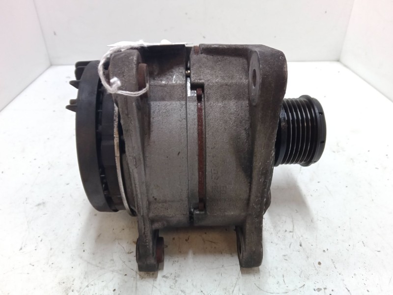 Recambio de alternador para renault clio iii (br0/1, cr0/1) 1.5 dci (br17, cr17) referencia OEM IAM   