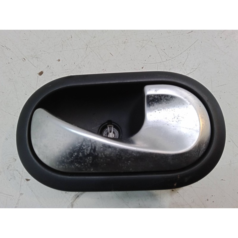 Recambio de maneta interior puerta trasera derecha para renault modus / grand modus (f/jp0_) 1.2 16v hi-flex referencia OEM IAM 
