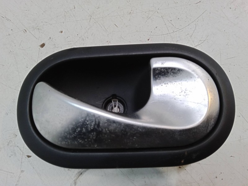 Recambio de maneta interior puerta trasera derecha para renault modus / grand modus (f/jp0_) 1.2 16v hi-flex referencia OEM IAM 