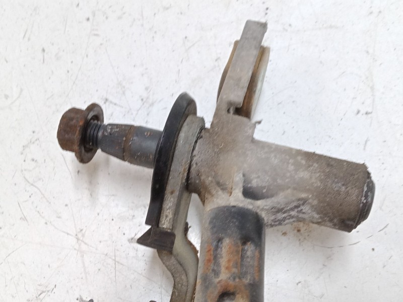 Recambio de brazo limpia delantero derecho para hyundai i30 (fd) 1.4 referencia OEM IAM   