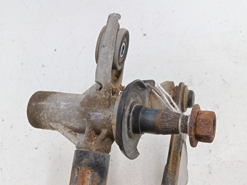 Recambio de brazo limpia delantero derecho para hyundai i30 (fd) 1.4 referencia OEM IAM   