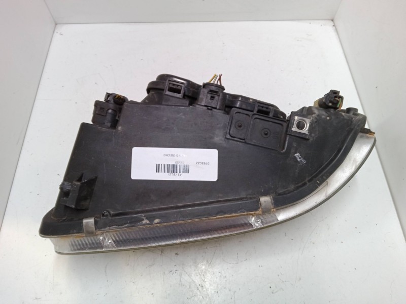 Recambio de faro derecho para audi a3 (8l1) 1.6 referencia OEM IAM   