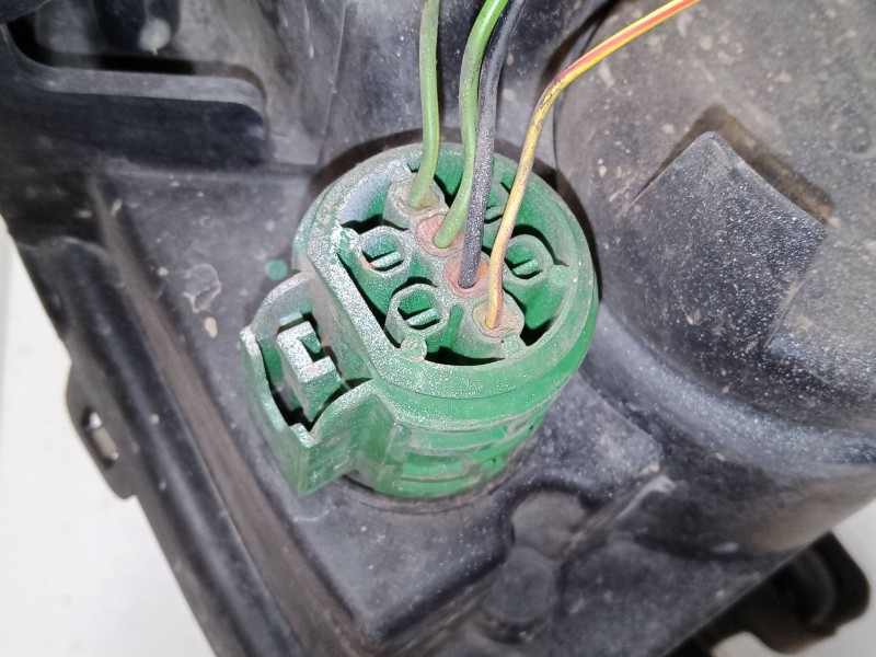 Recambio de faro antiniebla izquierdo para fiat 500l (351_, 352_) 1.6 d multijet (199lye1b) referencia OEM IAM   