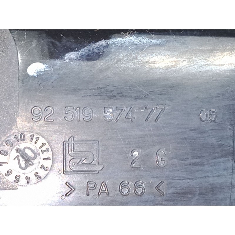 Recambio de maneta exterior puerta trasera izquierda para peugeot 106 ii (1a_, 1c_) 1.5 d referencia OEM IAM 9251957477  