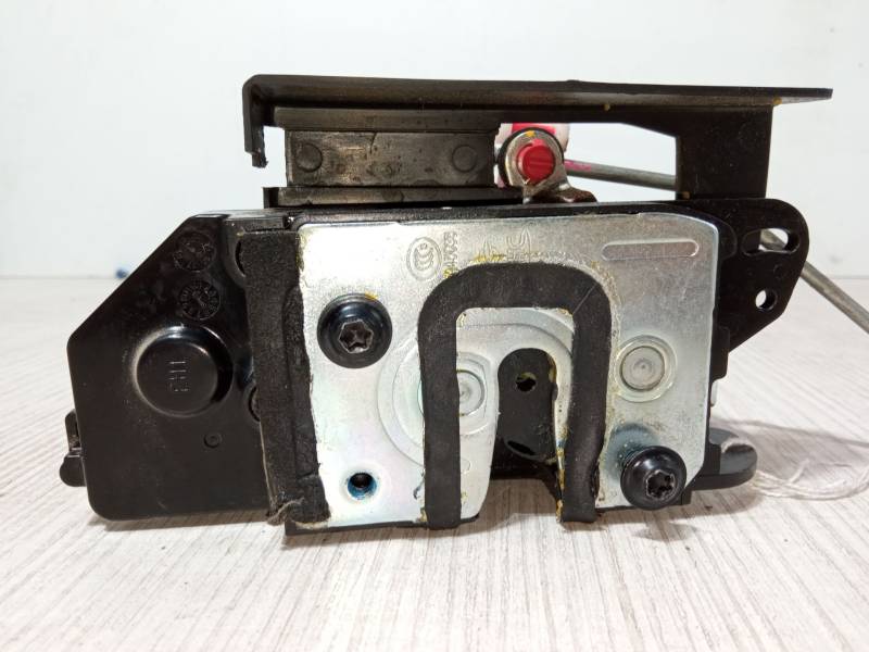 CERRADURA PUERTA DELANTERA DERECHA A045035 