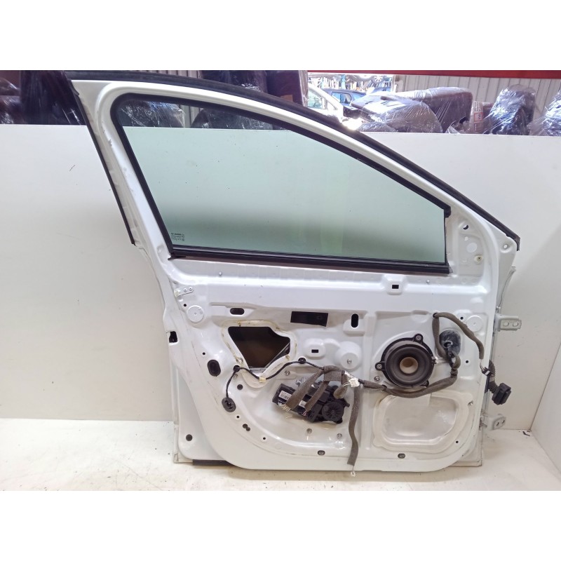 Recambio de puerta delantera izquierda para renault megane iii hatchback (bz0/1_, b3_) 1.2 tce (bz2b, bz11) referencia OEM IAM  