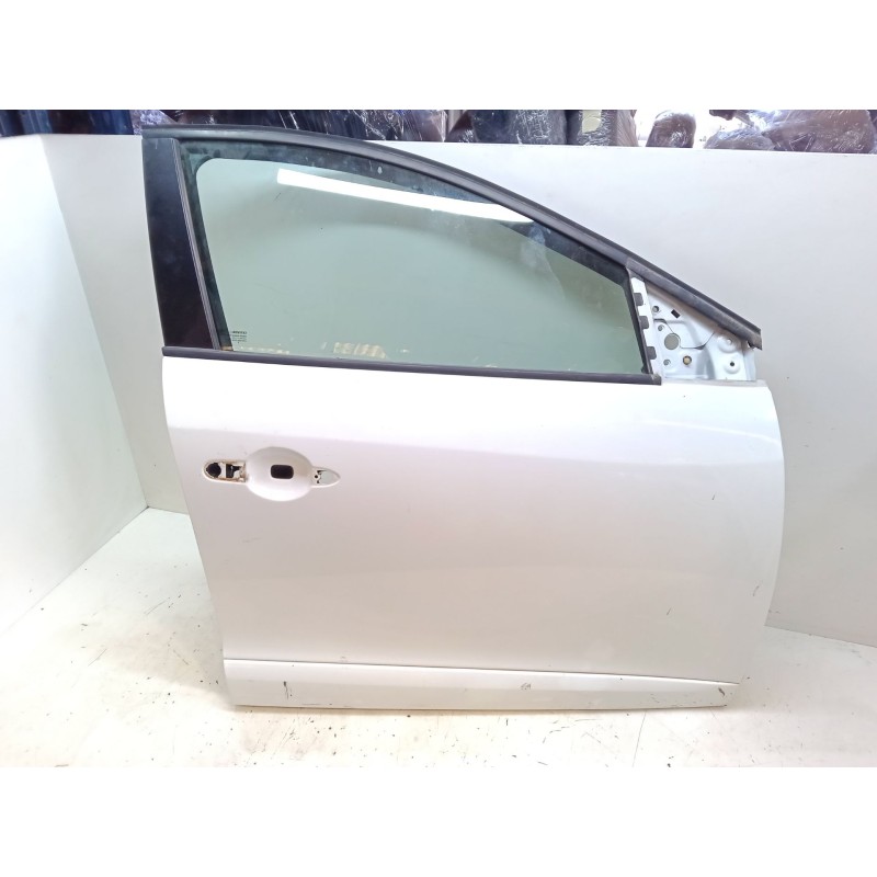 Recambio de puerta delantera derecha para renault megane iii hatchback (bz0/1_, b3_) 1.2 tce (bz2b, bz11) referencia OEM IAM   