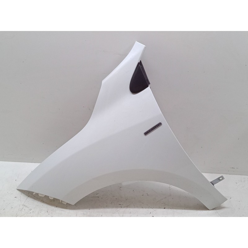 Recambio de aleta delantera izquierda para renault megane iii hatchback (bz0/1_, b3_) 1.2 tce (bz2b, bz11) referencia OEM IAM   