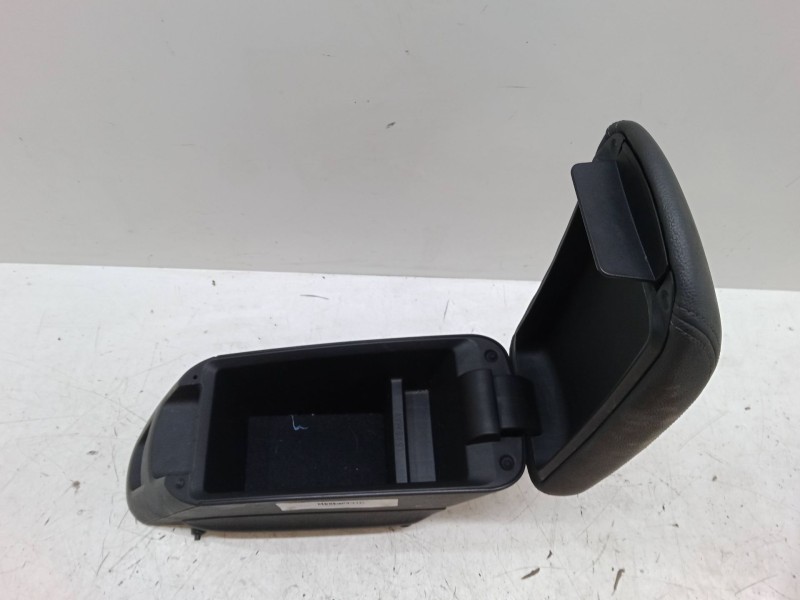 Recambio de apoyabrazos central para opel meriva b monospace (s10) 1.7 cdti (75) referencia OEM IAM   