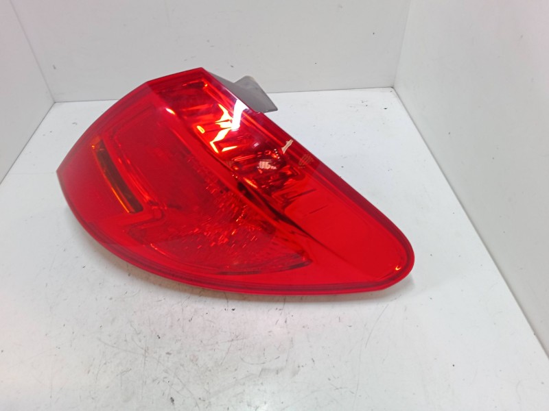 Recambio de piloto trasero derecho para opel meriva b monospace (s10) 1.7 cdti (75) referencia OEM IAM   