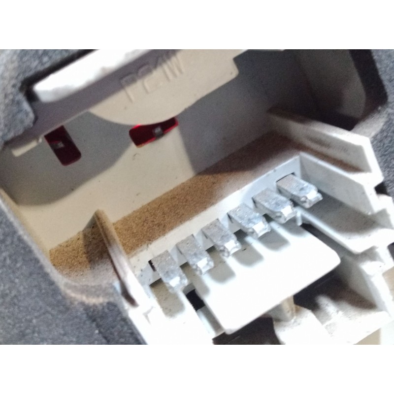 Recambio de piloto trasero izquierdo para renault clio ii (bb_, cb_) 1.2 16v (bb05, bb0w, bb11, bb27, bb2t, bb2u, bb2v, cb05,...