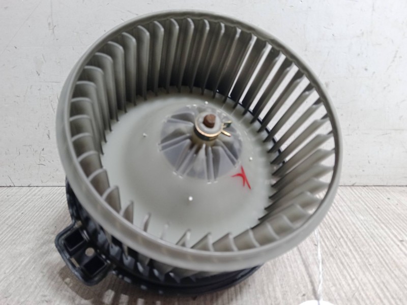 Recambio de motor calefaccion para toyota corolla (_e12_) 1.6 vvt-i (zze121_) referencia OEM IAM B130314019 MF0160700610 0130101