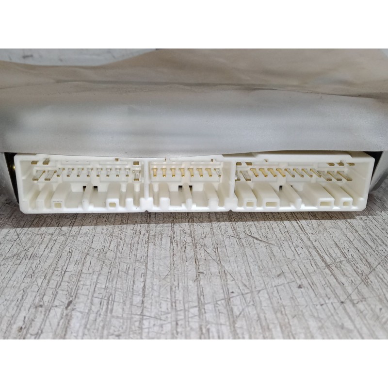 Recambio de centralita motor uce para toyota corolla (_e12_) 1.6 vvt-i (zze121_) referencia OEM IAM 8966102750  