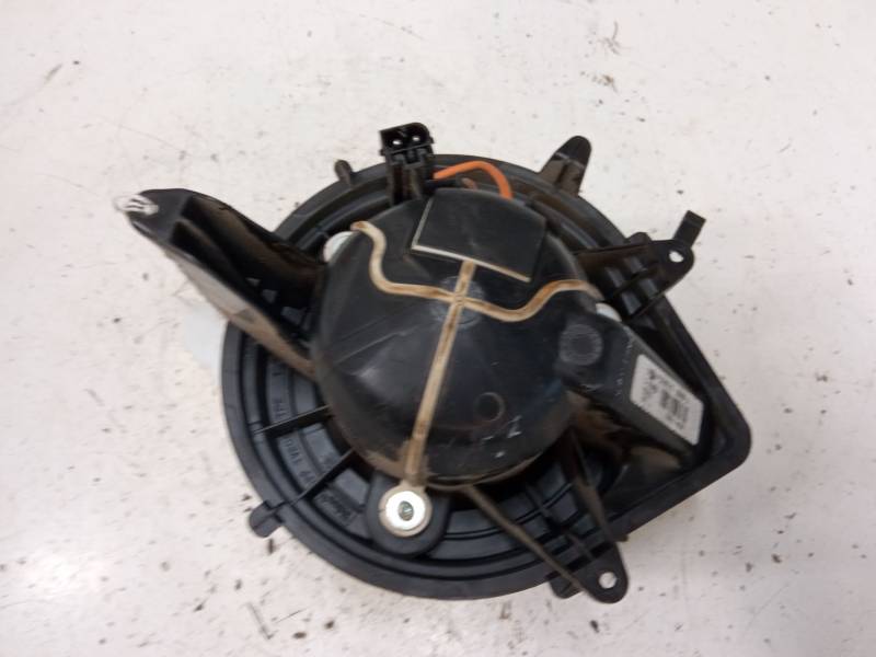 MOTOR CALEFACCION 
