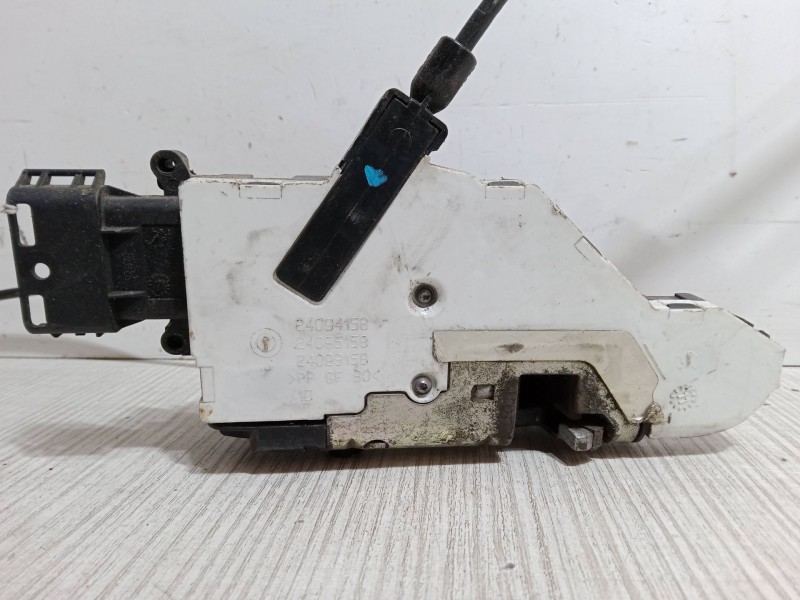 Recambio de cerradura puerta delantera derecha para peugeot 207/207+ (wa_, wc_) 1.4 16v referencia OEM IAM   