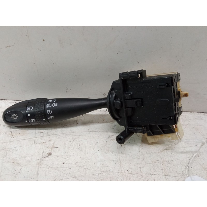 Recambio de mando de intermitencia para toyota corolla (_e12_) 1.6 vvt-i (zze121_) referencia OEM IAM   