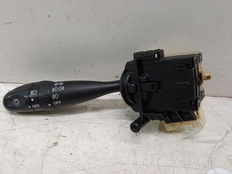 Recambio de mando de intermitencia para toyota corolla (_e12_) 1.6 vvt-i (zze121_) referencia OEM IAM   