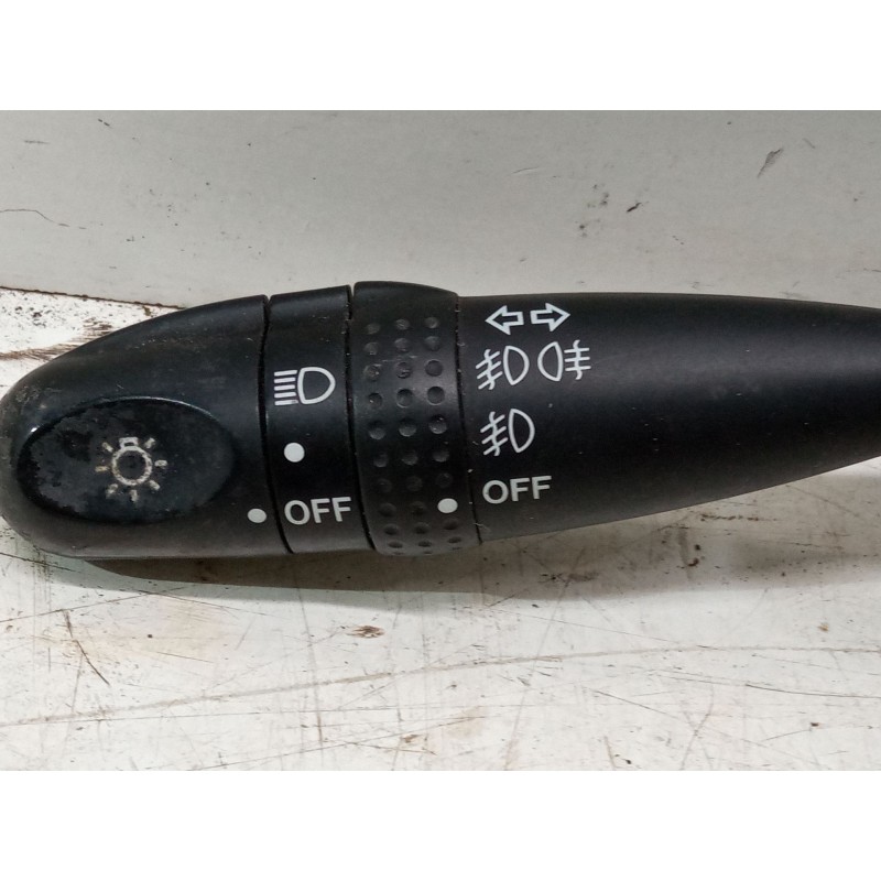 Recambio de mando de intermitencia para toyota corolla (_e12_) 1.6 vvt-i (zze121_) referencia OEM IAM   