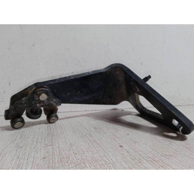 Recambio de guia puerta corredera derecha para nissan primastar autobús (x83) dci 150 referencia OEM IAM INFERIOR  