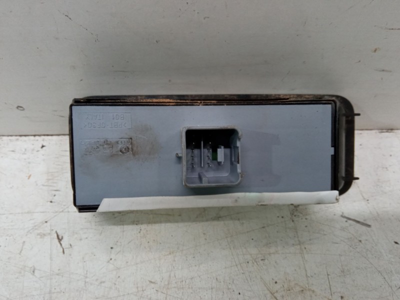 Recambio de mando elevalunas delantero izquierdo para skoda yeti (5l) 1.2 tsi referencia OEM IAM   