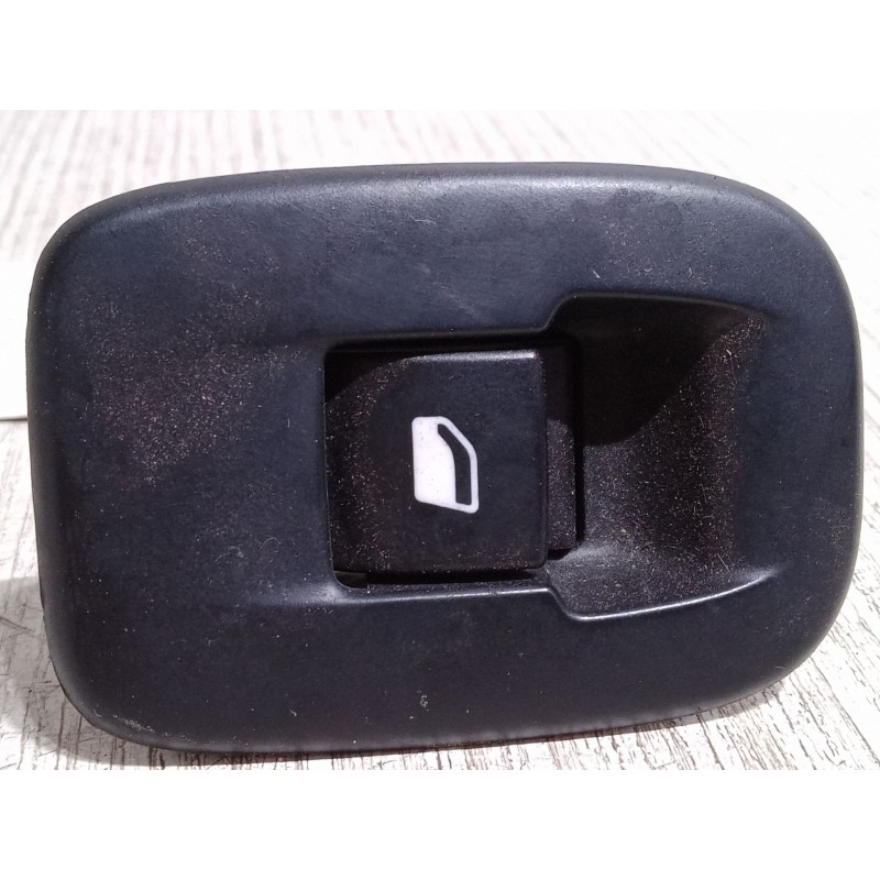 Recambio de mando elevalunas trasero izquierdo para peugeot 2008 i (cu_) 1.2 thp 130 / puretech 130 referencia OEM IAM   