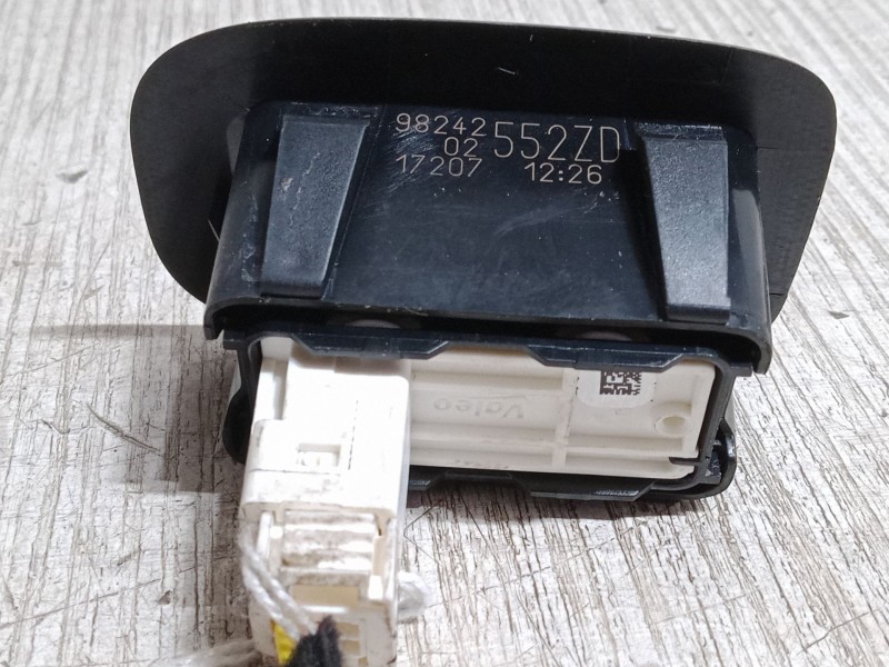 Recambio de mando elevalunas trasero izquierdo para peugeot 2008 i (cu_) 1.2 thp 130 / puretech 130 referencia OEM IAM   