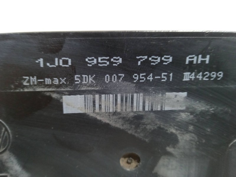 Recambio de centralita cierre para seat leon (1m1) 1.9 tdi referencia OEM IAM 1J0959799AH  