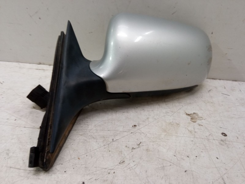Recambio de retrovisor electrico izquierdo para audi a3 (8l1) 1.9 tdi referencia OEM IAM   